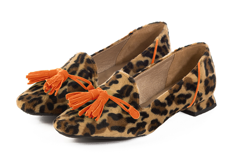 Safari black and clementine orange women's loafers with pompons. Square toe. Flat flare heels. Front view - Florence KOOIJMAN