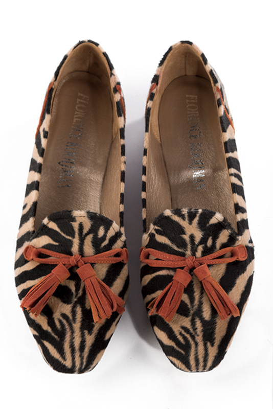 Safari black and terracotta orange women's loafers with pompons. Square toe. Flat flare heels. Top view - Florence KOOIJMAN