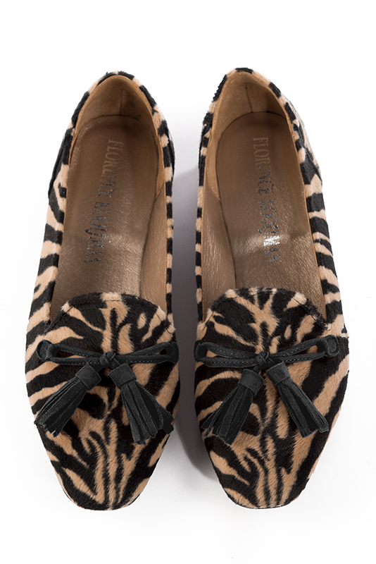 Safari black women's loafers with pompons. Square toe. Flat flare heels. Top view - Florence KOOIJMAN