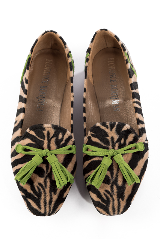 Safari black and grass green women's loafers with pompons. Square toe. Flat flare heels. Top view - Florence KOOIJMAN