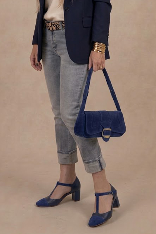 Dress heels closed-back T-strap in midnight blue and navy blue leather with medium block heels and round toe - Top view