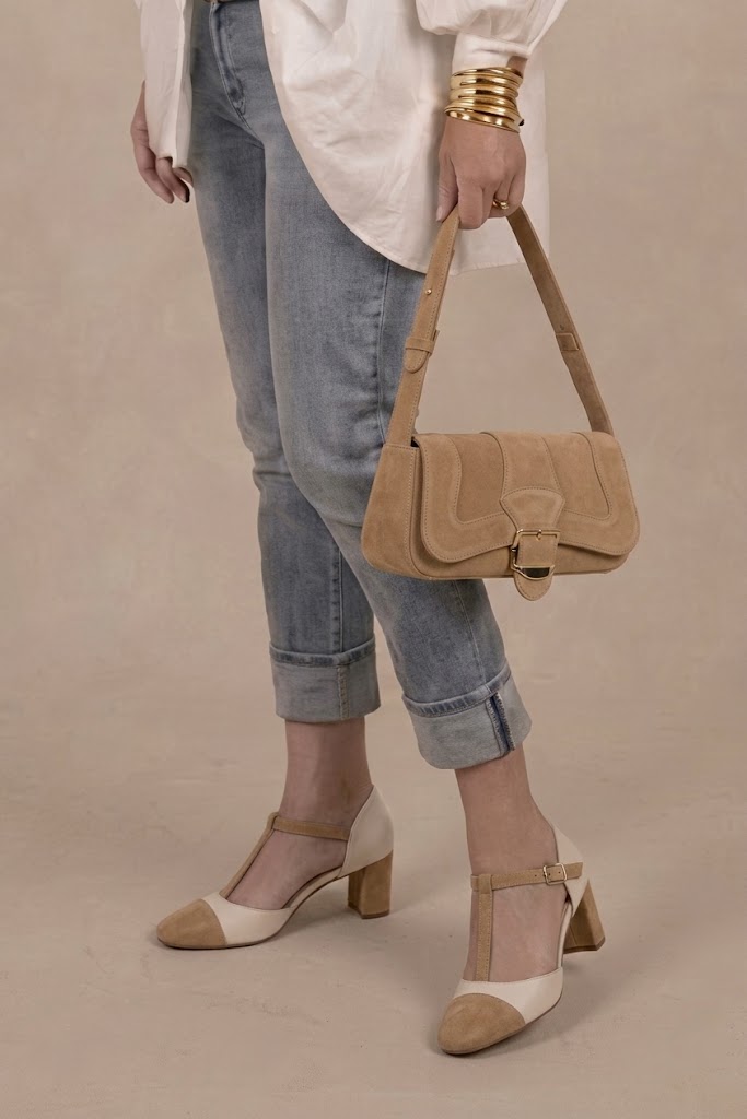Dress heels closed-back T-strap in biscuit beige and off white leather with medium comma heels and round toe - Top view