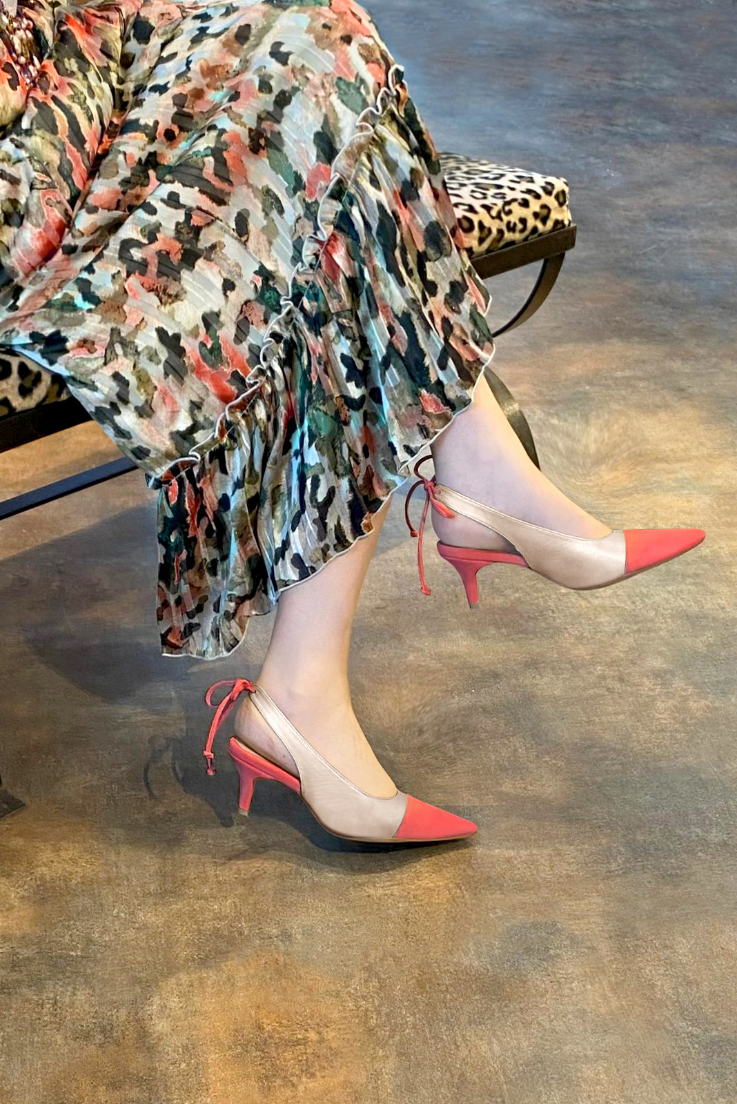 Women's dress slingback heels in coral and gold premium leather - Medium slim heels