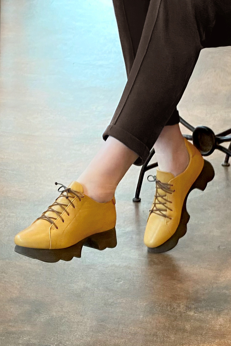 Mustard yellow women's casual lace-up shoes.. Worn view - Florence KOOIJMAN
