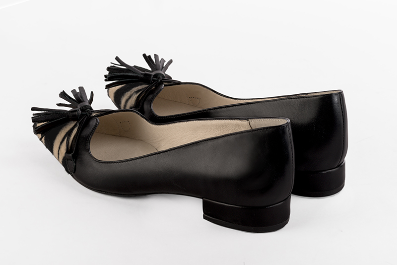 Safari black women's dress pumps, with a knot on the front. Pointed toe. Flat block heels. Rear view - Florence KOOIJMAN