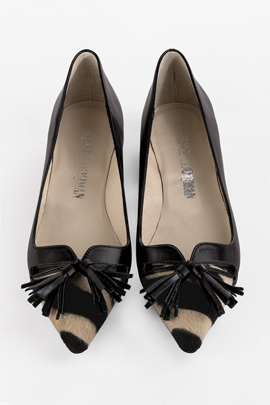 Safari black women's dress pumps, with a knot on the front. Pointed toe. Flat block heels. Top view - Florence KOOIJMAN