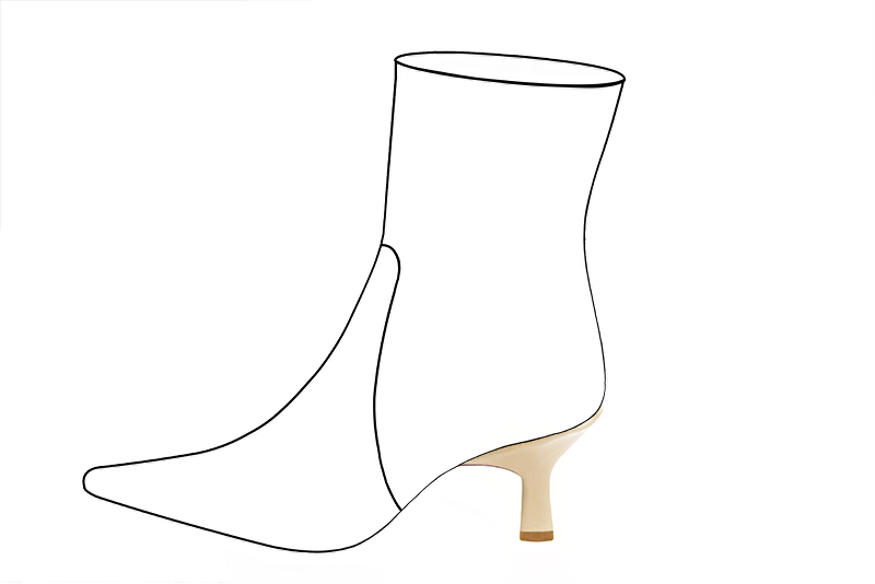 2 1&frasl;8 inch / 5.5 cm high spool heels. Profile view - Florence KOOIJMAN