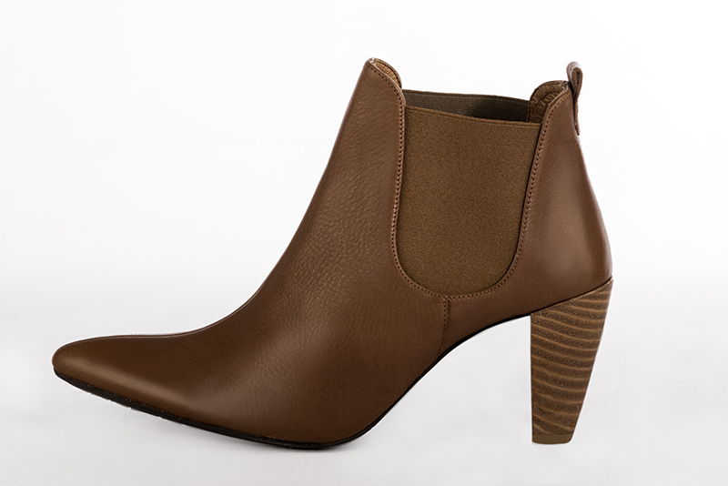3 inch / 7.5 cm high cone heels. Profile view - Florence KOOIJMAN