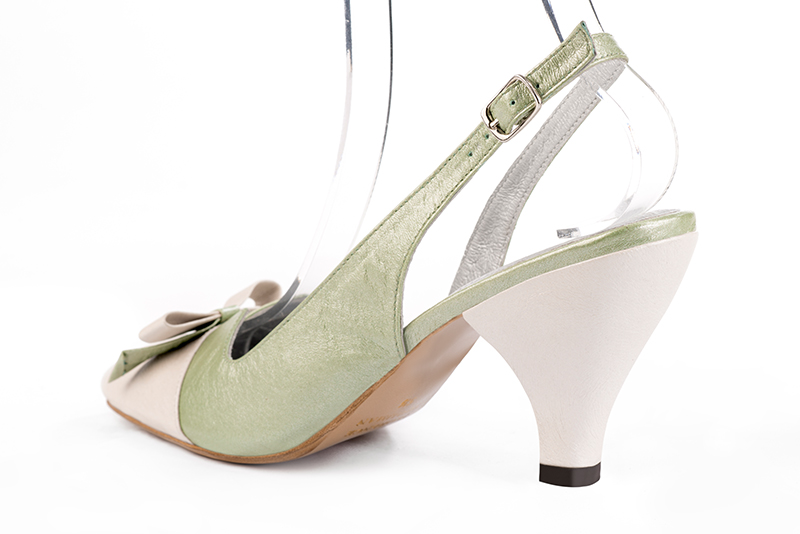 3 1&frasl;8 inch / 8 cm high spool heels. Front view - Florence KOOIJMAN