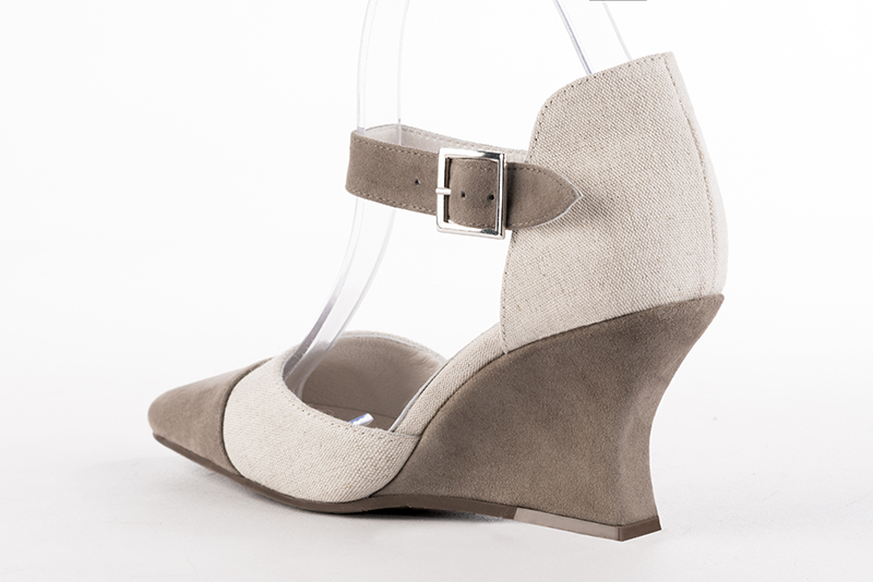 3 3&frasl;8 inch / 8.5 cm high wedge heels. Front view - Florence KOOIJMAN