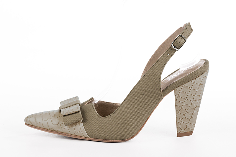 3 3&frasl;4 inch / 9.5 cm high cone heels. Profile view - Florence KOOIJMAN