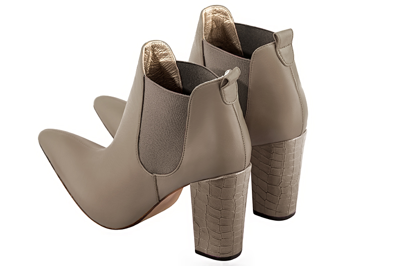 3 3&frasl;4 inch / 9.5 cm high block heels. Front view - Florence KOOIJMAN